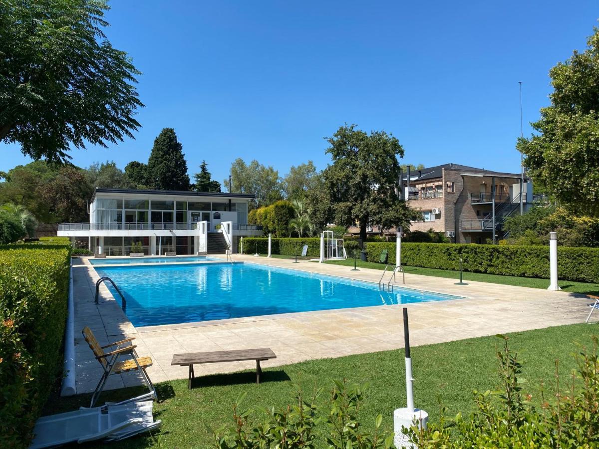 Apartamento En Country Pilar Piscina Parrilla Propia Hasta 4 Personas Ngoại thất bức ảnh