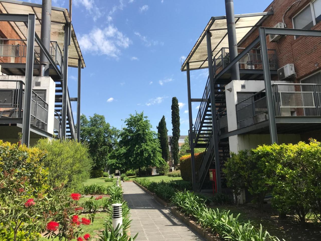 Apartamento En Country Pilar Piscina Parrilla Propia Hasta 4 Personas Ngoại thất bức ảnh